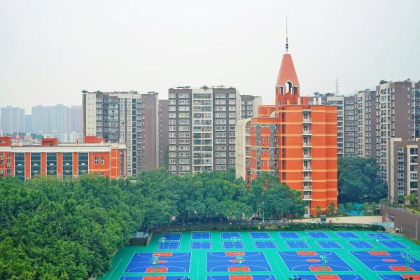 校园运动场地