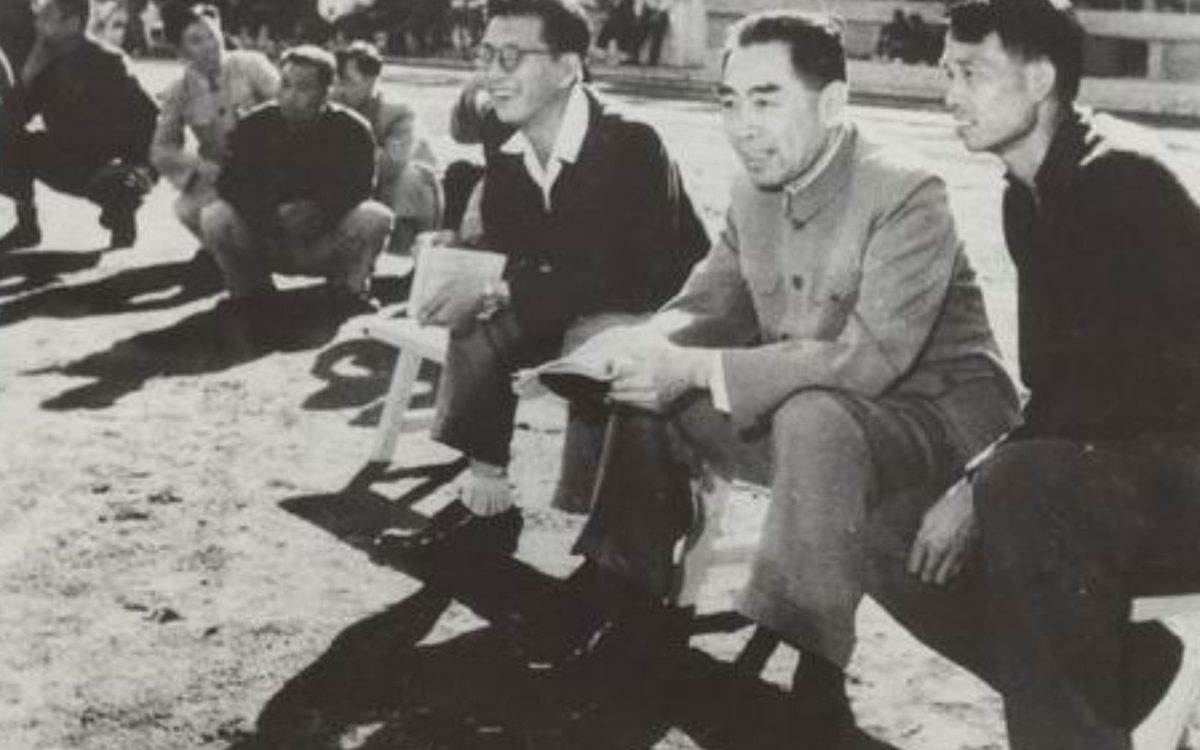 1959年9月周恩来总理与李大培合影