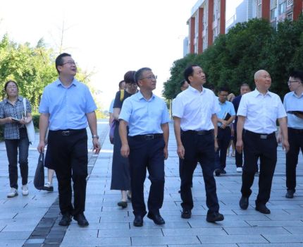 市委教育工委委员、市纪委监委驻市教委纪检监察组一行来校督导检查开学工作